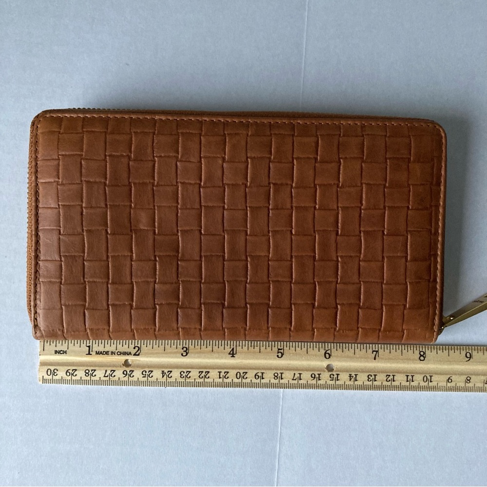 Margot New York Leather Wristlet Clutch 8.5 inches x 4.5 inches - Picture 7 of 11